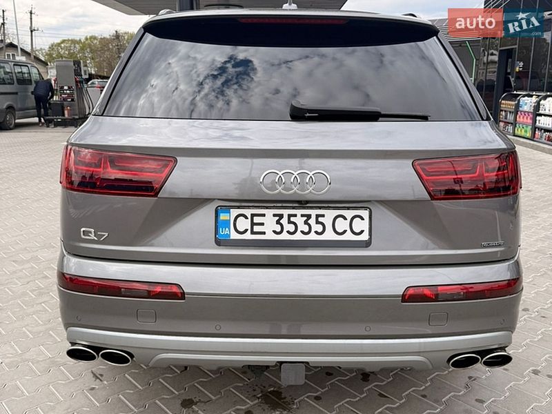 Внедорожник / Кроссовер Audi Q7 2017 в Черновцах