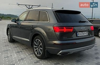 Внедорожник / Кроссовер Audi Q7 2016 в Хусте