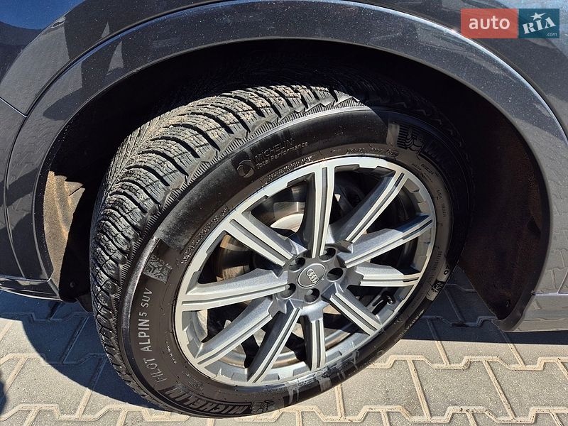 Позашляховик / Кросовер Audi Q7 2016 в Кам'янець-Подільському
