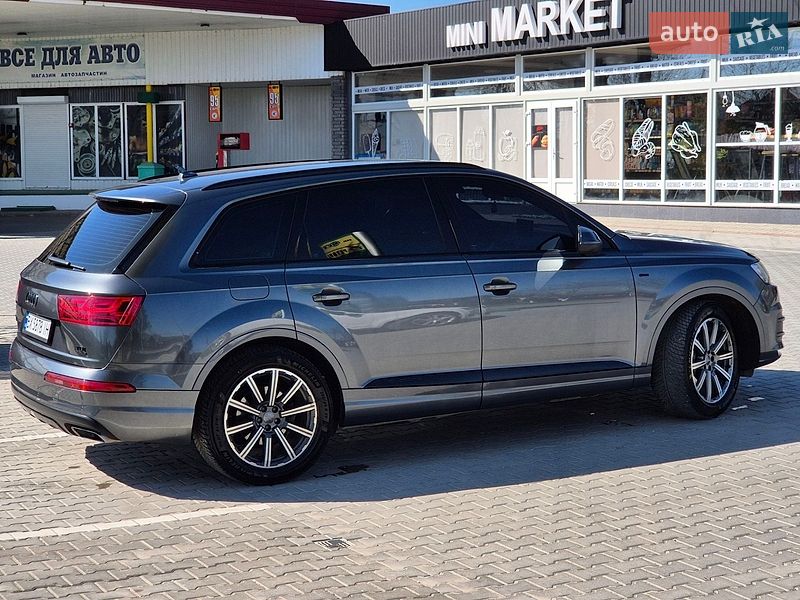 Позашляховик / Кросовер Audi Q7 2016 в Кам'янець-Подільському