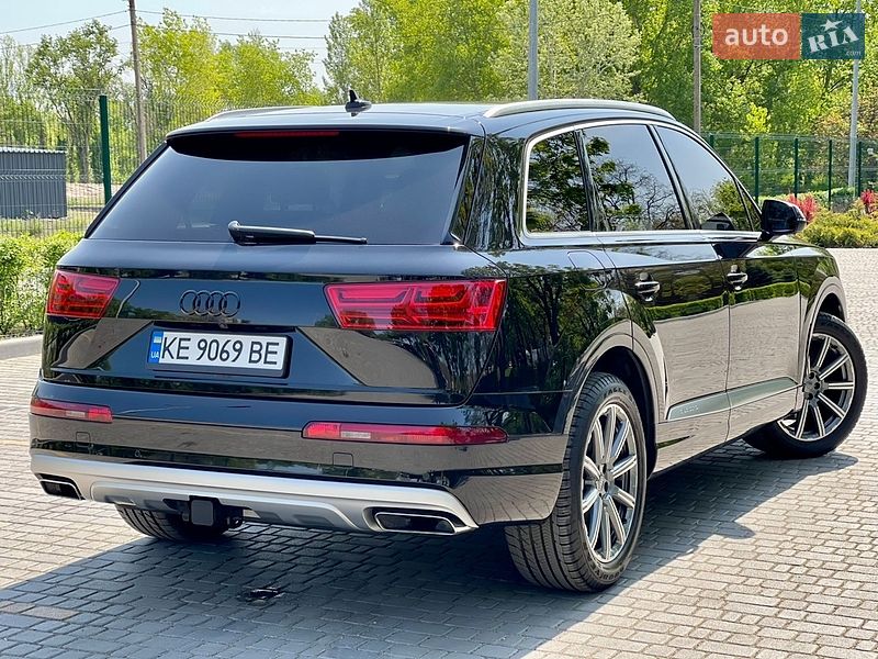 Внедорожник / Кроссовер Audi Q7 2018 в Каменском