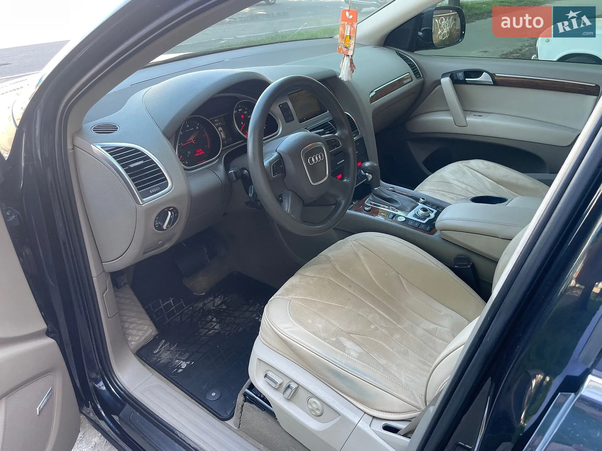 2010 Audi Q7 - мініатюра 9