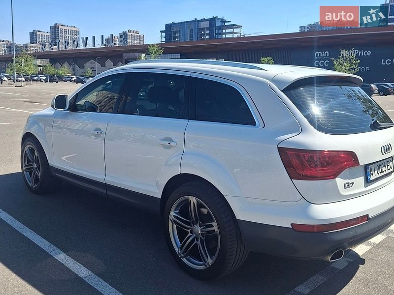 Внедорожник / Кроссовер Audi Q7 2013 в Киеве