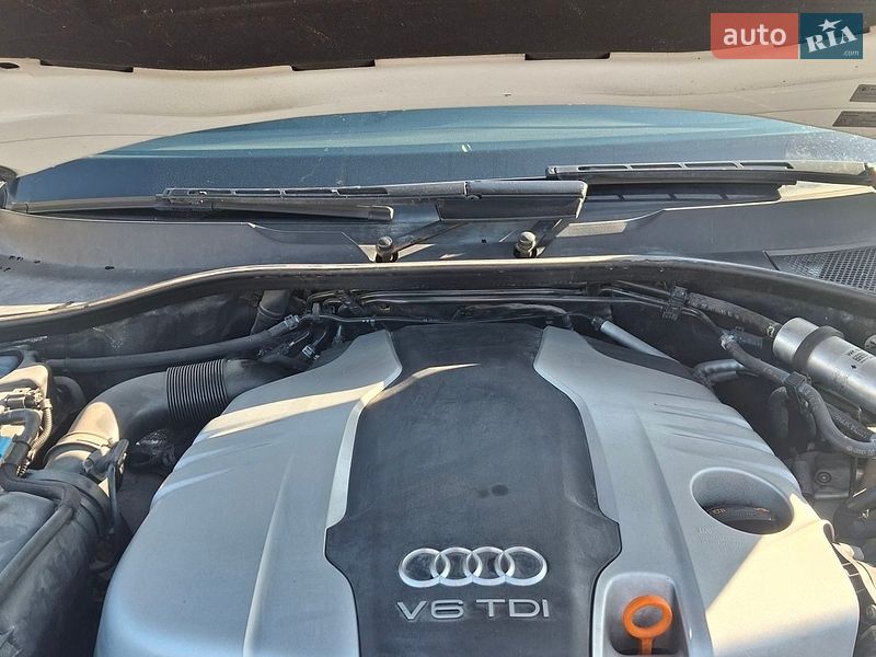 Внедорожник / Кроссовер Audi Q7 2013 в Киеве