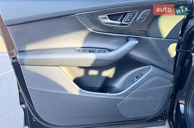 Внедорожник / Кроссовер Audi Q7 2017 в Ровно