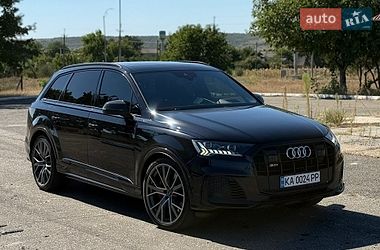 Внедорожник / Кроссовер Audi Q7 2020 в Киеве