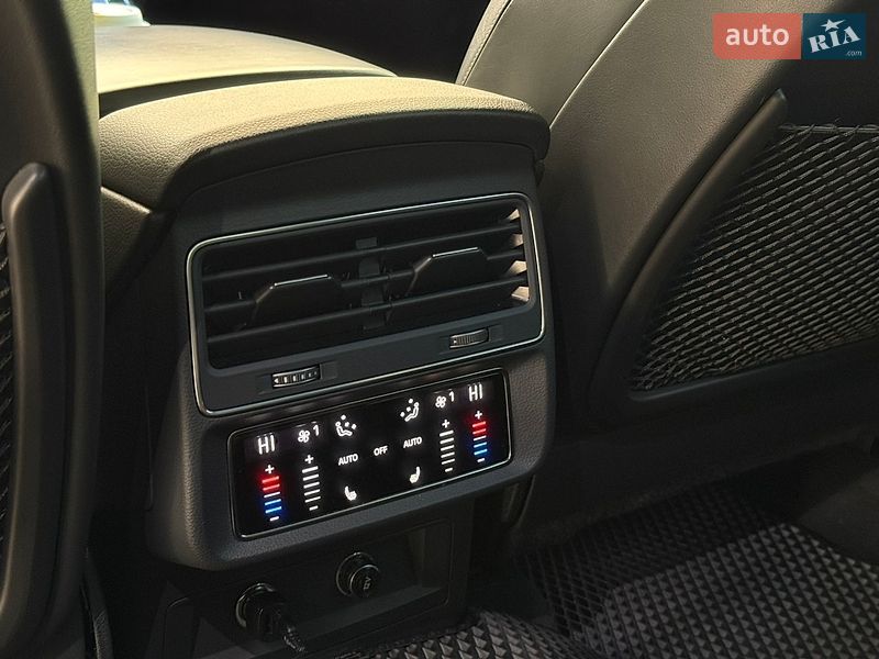 Внедорожник / Кроссовер Audi Q7 2020 в Киеве