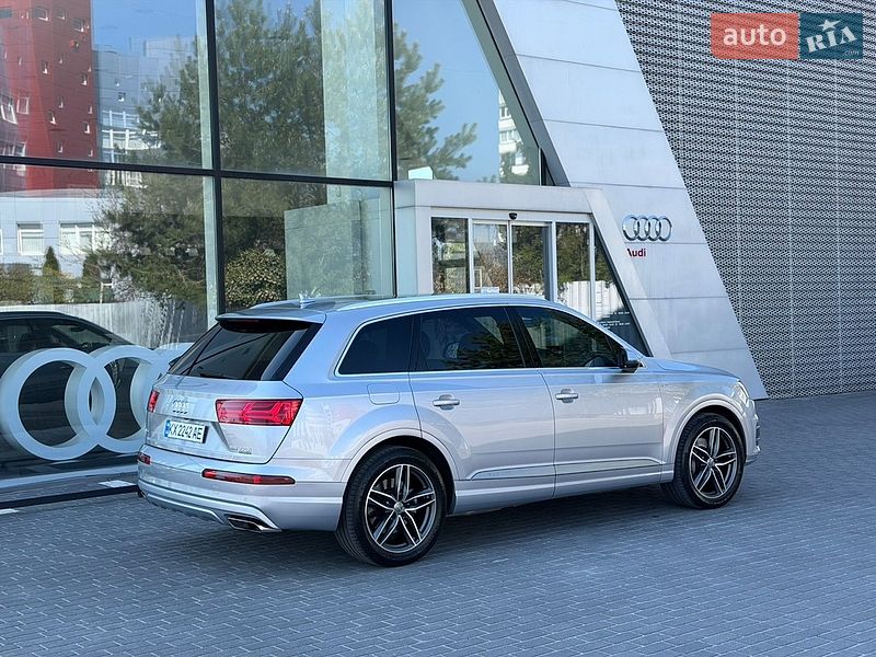 Внедорожник / Кроссовер Audi Q7 2017 в Харькове
