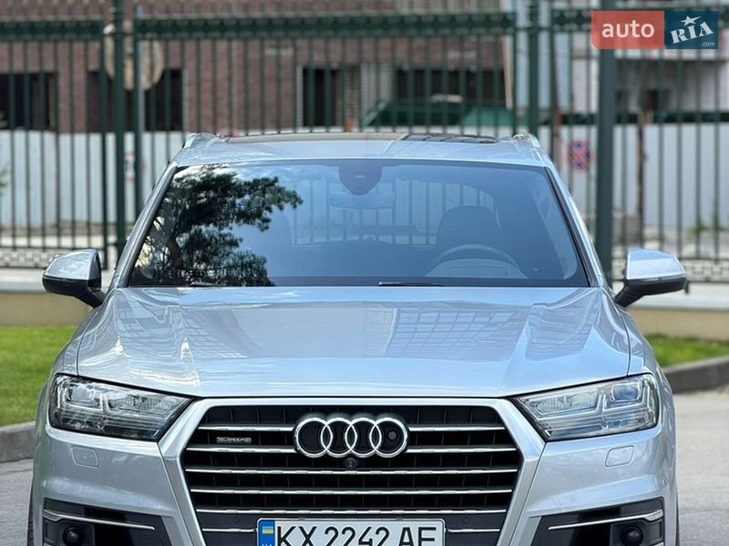 Внедорожник / Кроссовер Audi Q7 2017 в Харькове