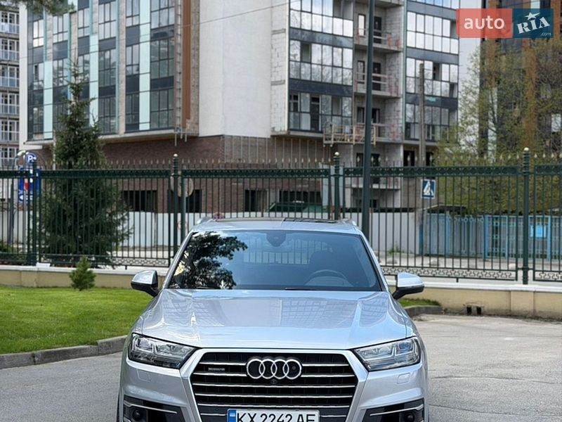 Внедорожник / Кроссовер Audi Q7 2017 в Харькове