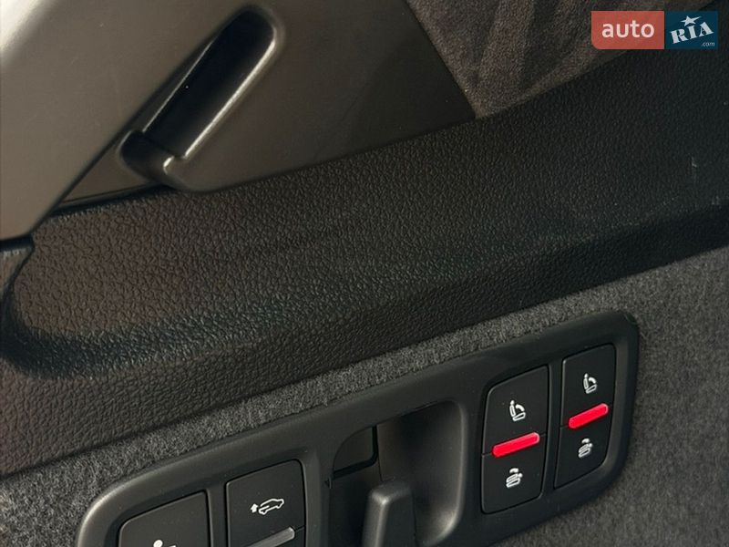 Внедорожник / Кроссовер Audi Q7 2017 в Харькове