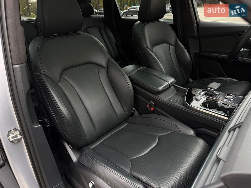 Внедорожник / Кроссовер Audi Q7 2017 в Харькове