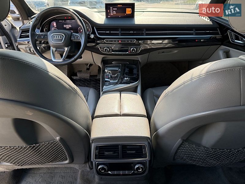 Внедорожник / Кроссовер Audi Q7 2018 в Ровно
