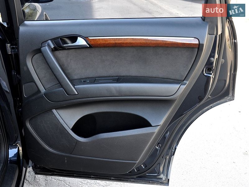 Внедорожник / Кроссовер Audi Q7 2010 в Львове