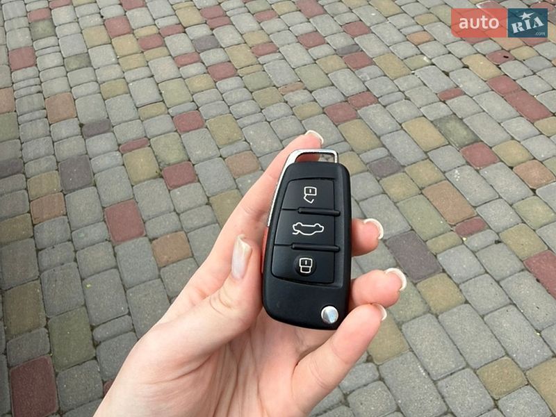 Внедорожник / Кроссовер Audi Q7 2013 в Харькове