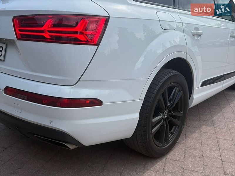 Внедорожник / Кроссовер Audi Q7 2018 в Стрые