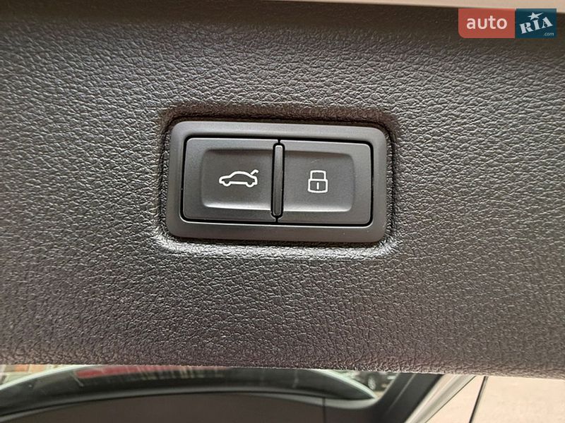 Внедорожник / Кроссовер Audi Q7 2018 в Стрые