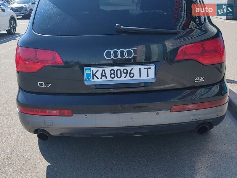 Внедорожник / Кроссовер Audi Q7 2007 в Чернигове