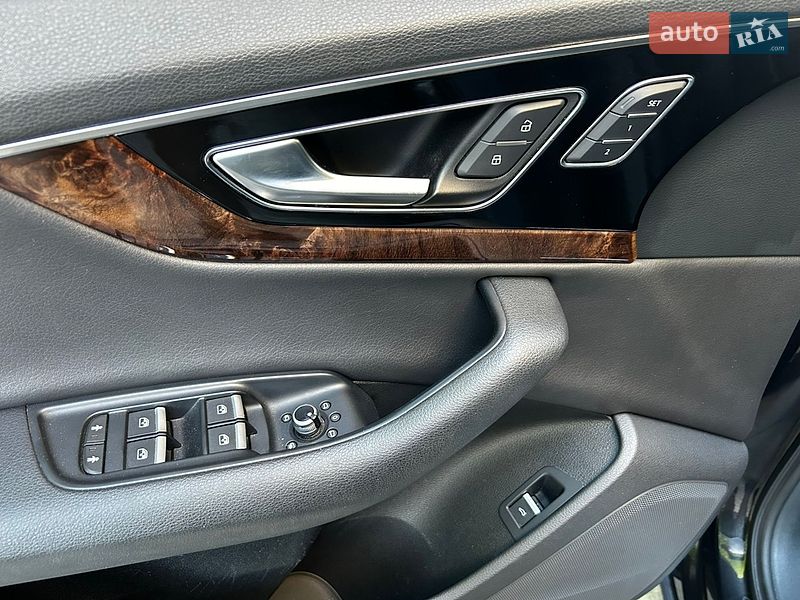 Внедорожник / Кроссовер Audi Q7 2016 в Львове