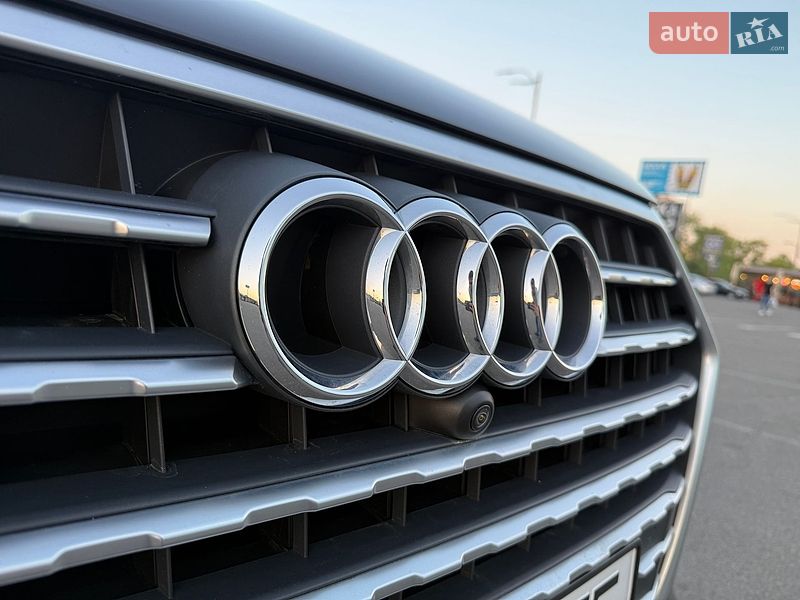 Внедорожник / Кроссовер Audi Q7 2018 в Киеве