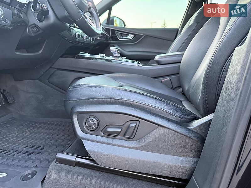 Внедорожник / Кроссовер Audi Q7 2018 в Киеве