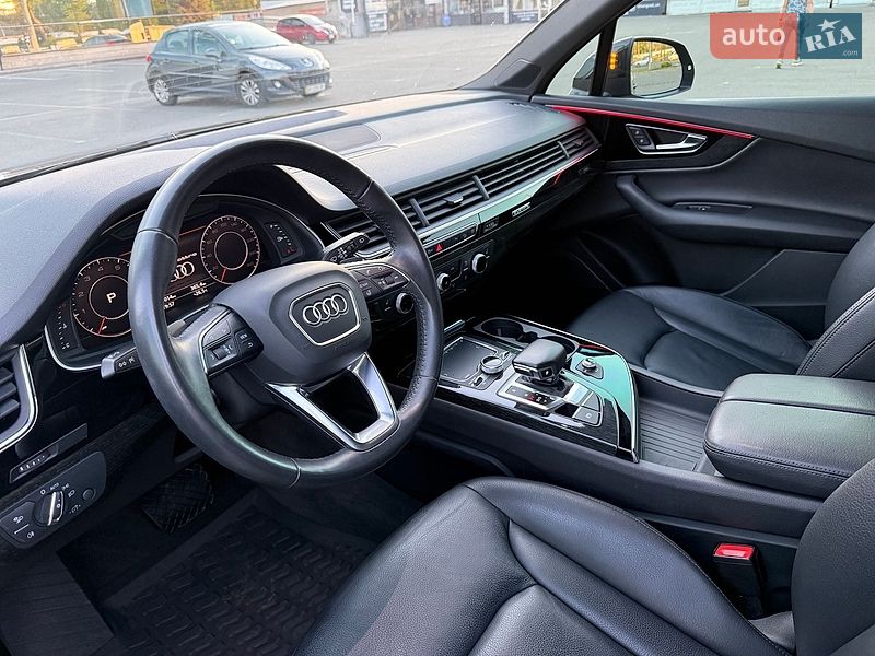 Внедорожник / Кроссовер Audi Q7 2018 в Киеве