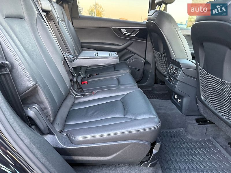 Внедорожник / Кроссовер Audi Q7 2018 в Киеве