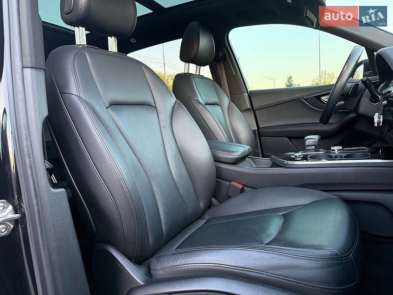 Внедорожник / Кроссовер Audi Q7 2018 в Киеве