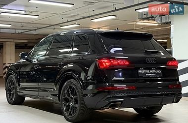 Внедорожник / Кроссовер Audi Q7 2024 в Киеве