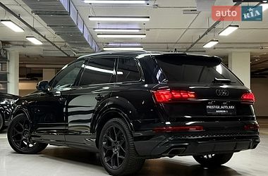 Внедорожник / Кроссовер Audi Q7 2024 в Киеве