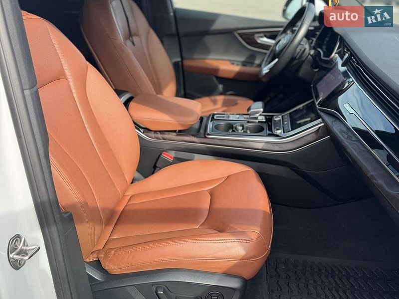 Внедорожник / Кроссовер Audi Q7 2021 в Киеве