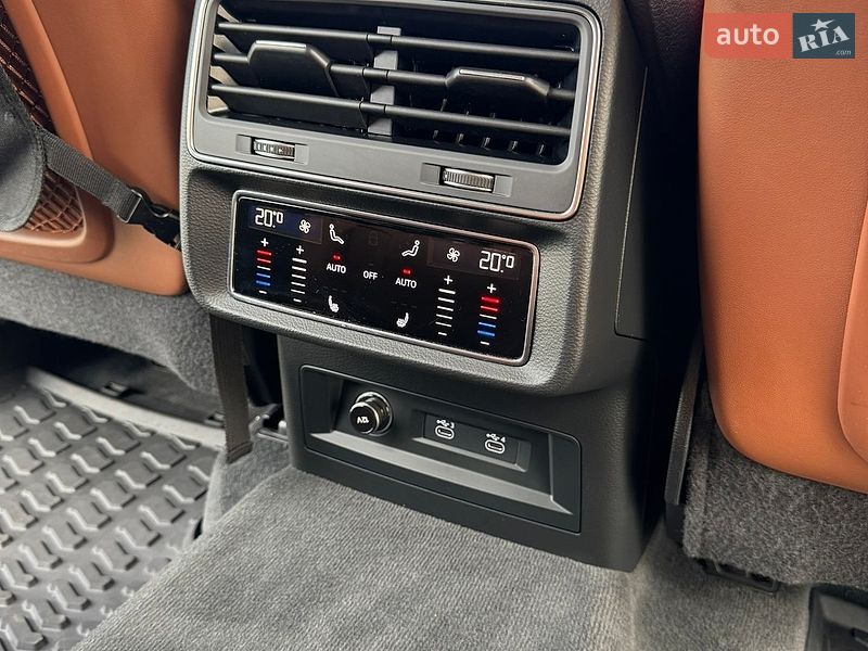 Внедорожник / Кроссовер Audi Q7 2021 в Киеве