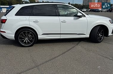 Внедорожник / Кроссовер Audi Q7 2021 в Киеве