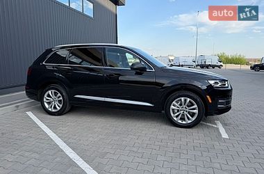 Внедорожник / Кроссовер Audi Q7 2016 в Дубно