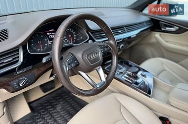 Внедорожник / Кроссовер Audi Q7 2016 в Дубно