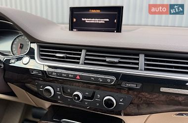 Внедорожник / Кроссовер Audi Q7 2016 в Дубно