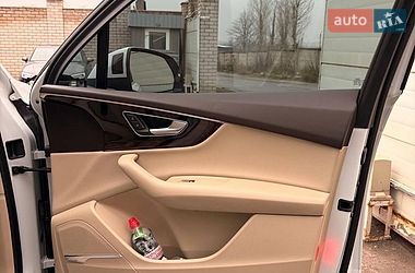 Позашляховик / Кросовер Audi Q7 2017 в Львові