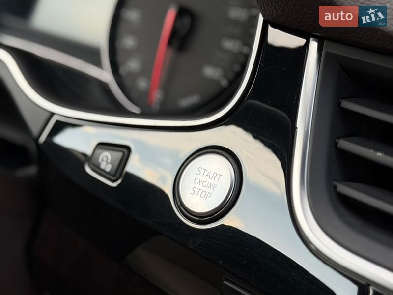 Внедорожник / Кроссовер Audi Q7 2016 в Дубно