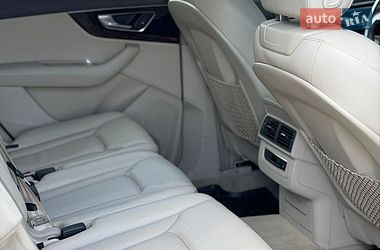 Внедорожник / Кроссовер Audi Q7 2016 в Дубно
