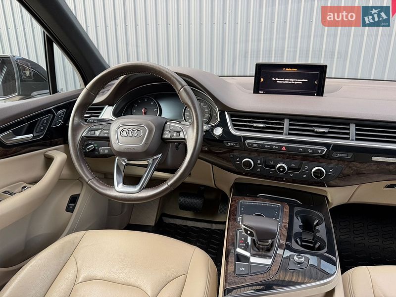 Внедорожник / Кроссовер Audi Q7 2016 в Дубно