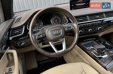 Внедорожник / Кроссовер Audi Q7 2016 в Дубно