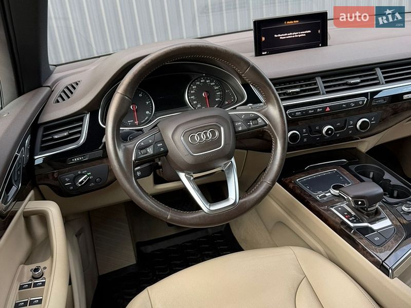 Внедорожник / Кроссовер Audi Q7 2016 в Дубно
