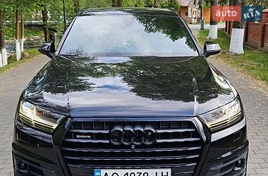 Внедорожник / Кроссовер Audi Q7 2015 в Сваляве