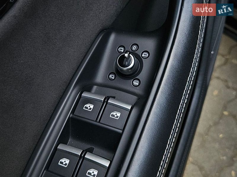 Внедорожник / Кроссовер Audi Q7 2015 в Сваляве