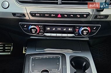 Внедорожник / Кроссовер Audi Q7 2015 в Сваляве