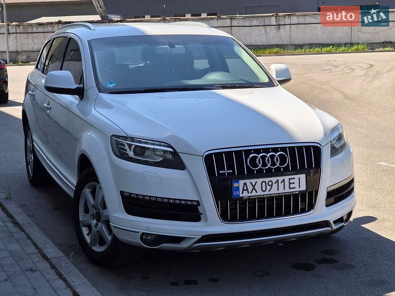 Позашляховик / Кросовер Audi Q7 2013 в Києві
