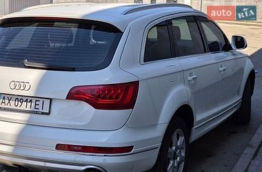 Позашляховик / Кросовер Audi Q7 2013 в Києві