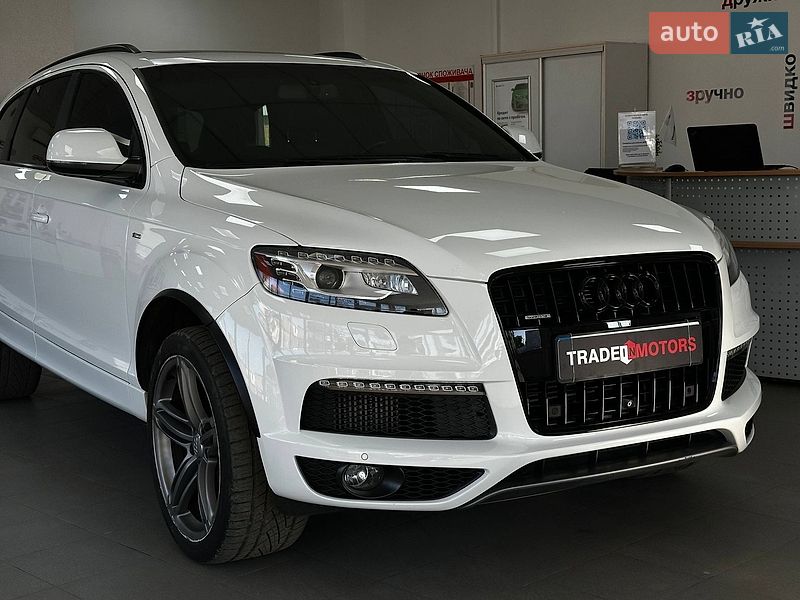 Позашляховик / Кросовер Audi Q7 2014 в Києві