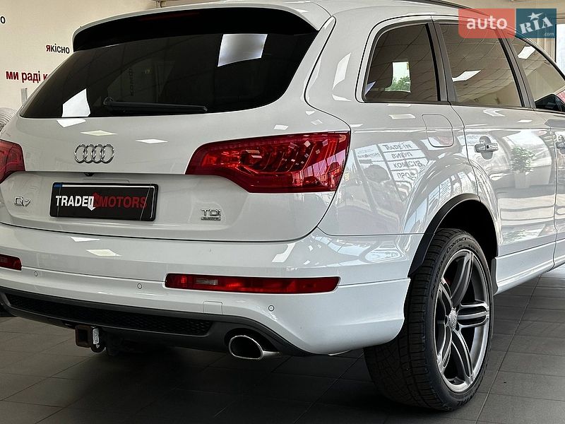 Позашляховик / Кросовер Audi Q7 2014 в Києві