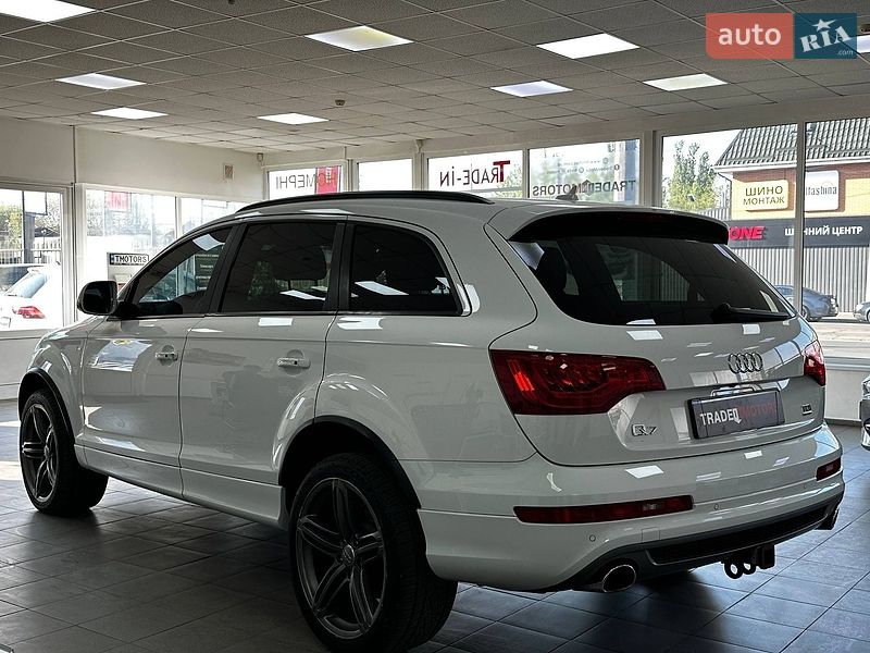 Позашляховик / Кросовер Audi Q7 2014 в Києві